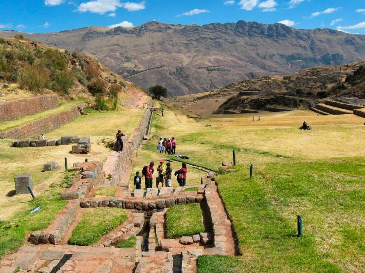 Southern Valley of Cusco: Engineering, History and Art