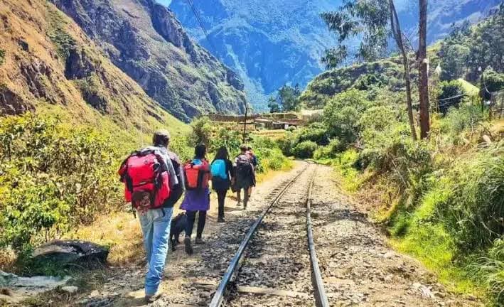 Machu Picchu via Hidroeléctrica (2D/1N Adventure)